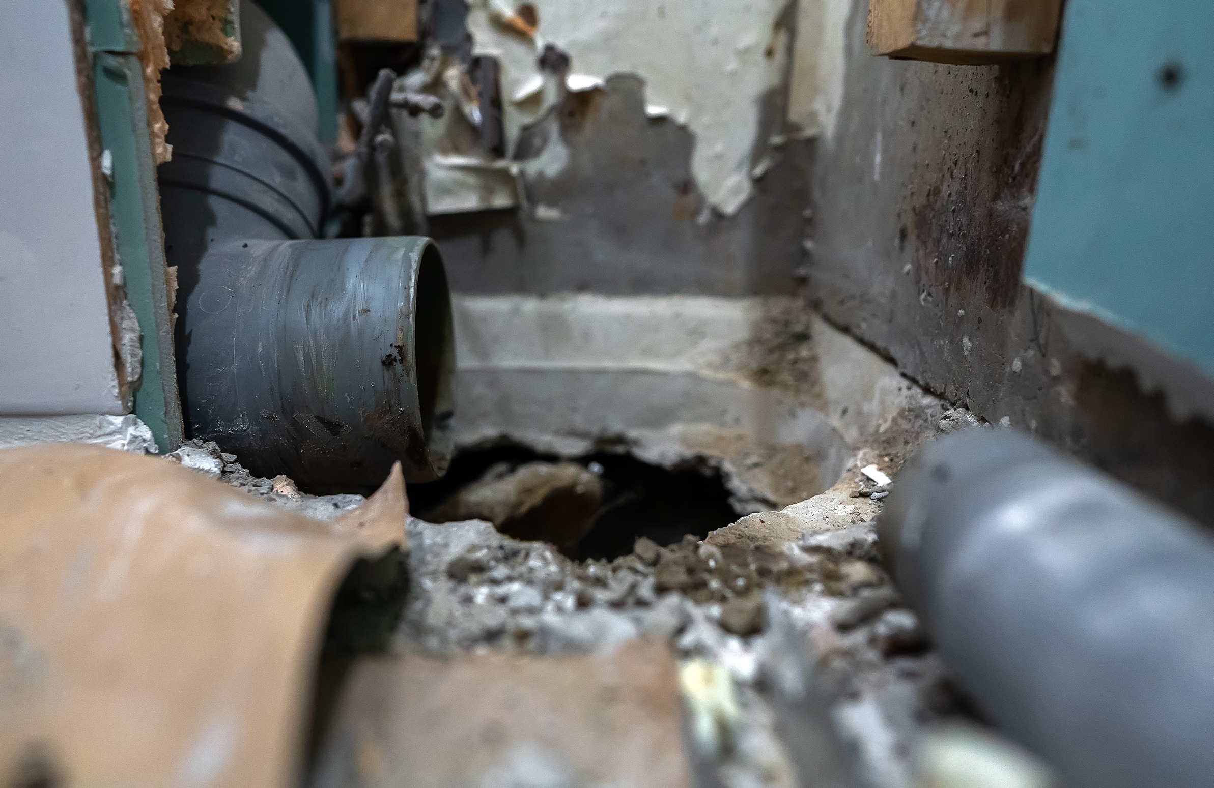 DIY Drain Cleaner: Why It’s a Costly Mistake for Your Pipes