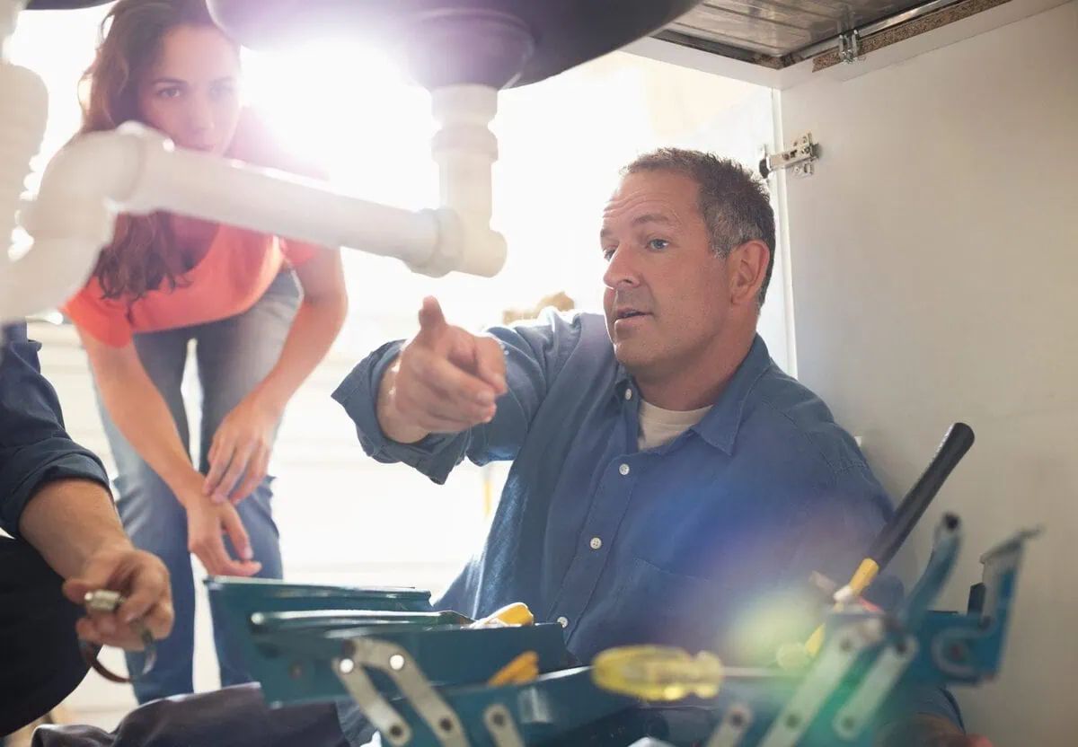 Emergency plumber fixing a pipe in Chesterton, IN